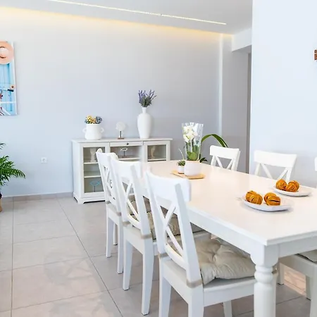 Apartment Deluxe House