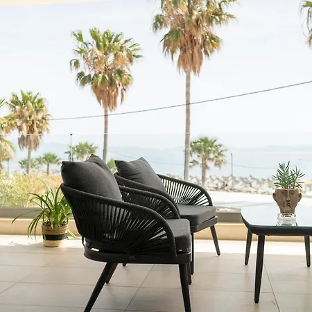 Apartment Deluxe House