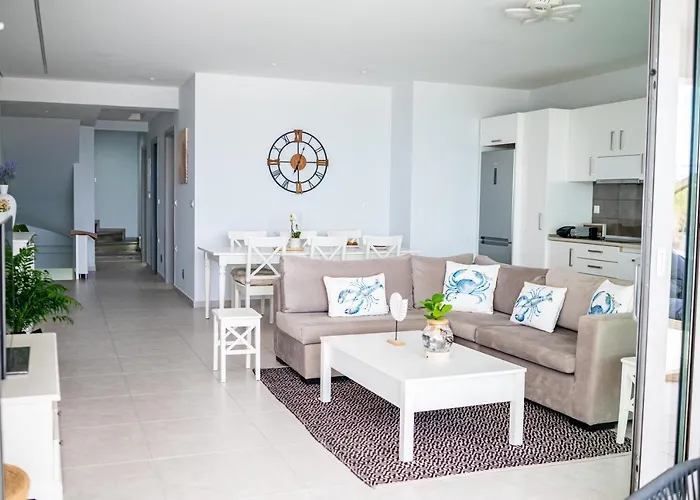 Apartment Deluxe House